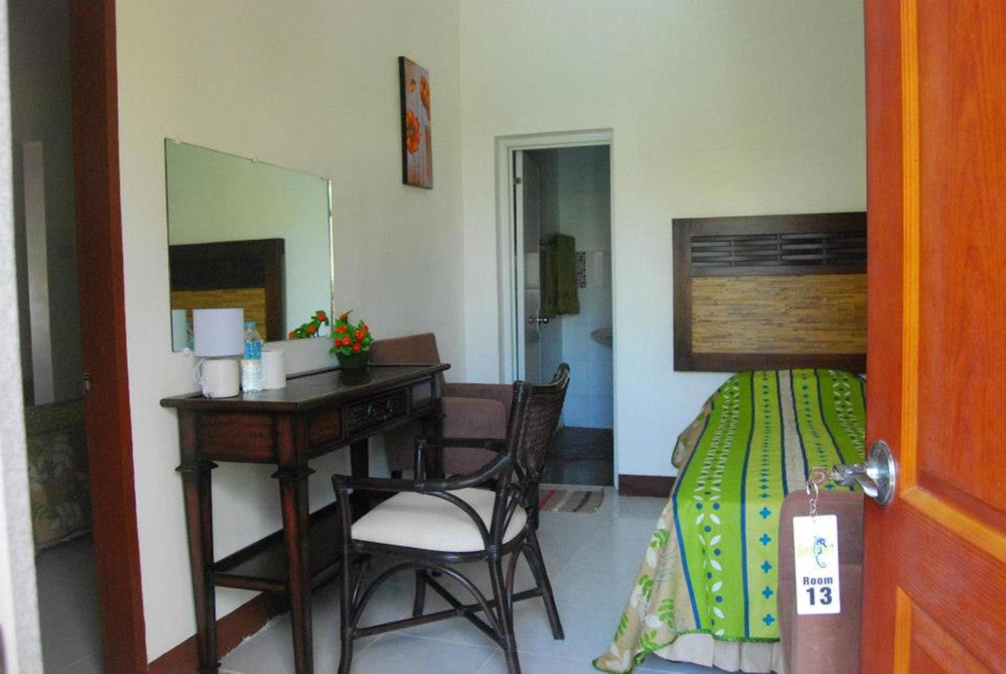 Oslob Seafari Resort Room photo