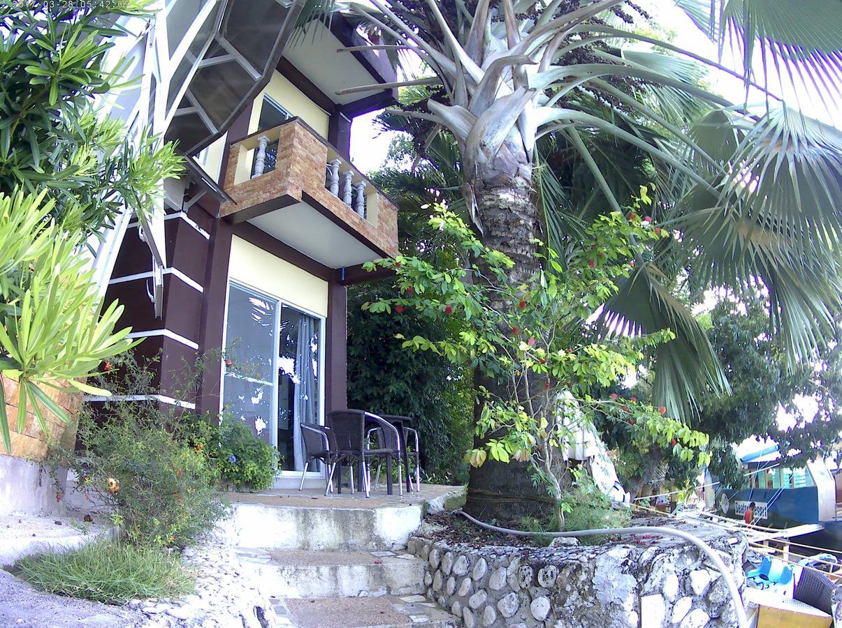 Oslob Seafari Resort Exterior photo
