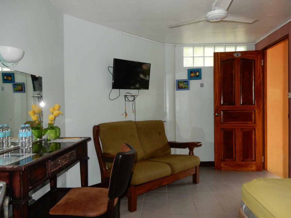 Oslob Seafari Resort Exterior photo